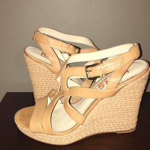❗️SOLD❗️Michael Kors wedges